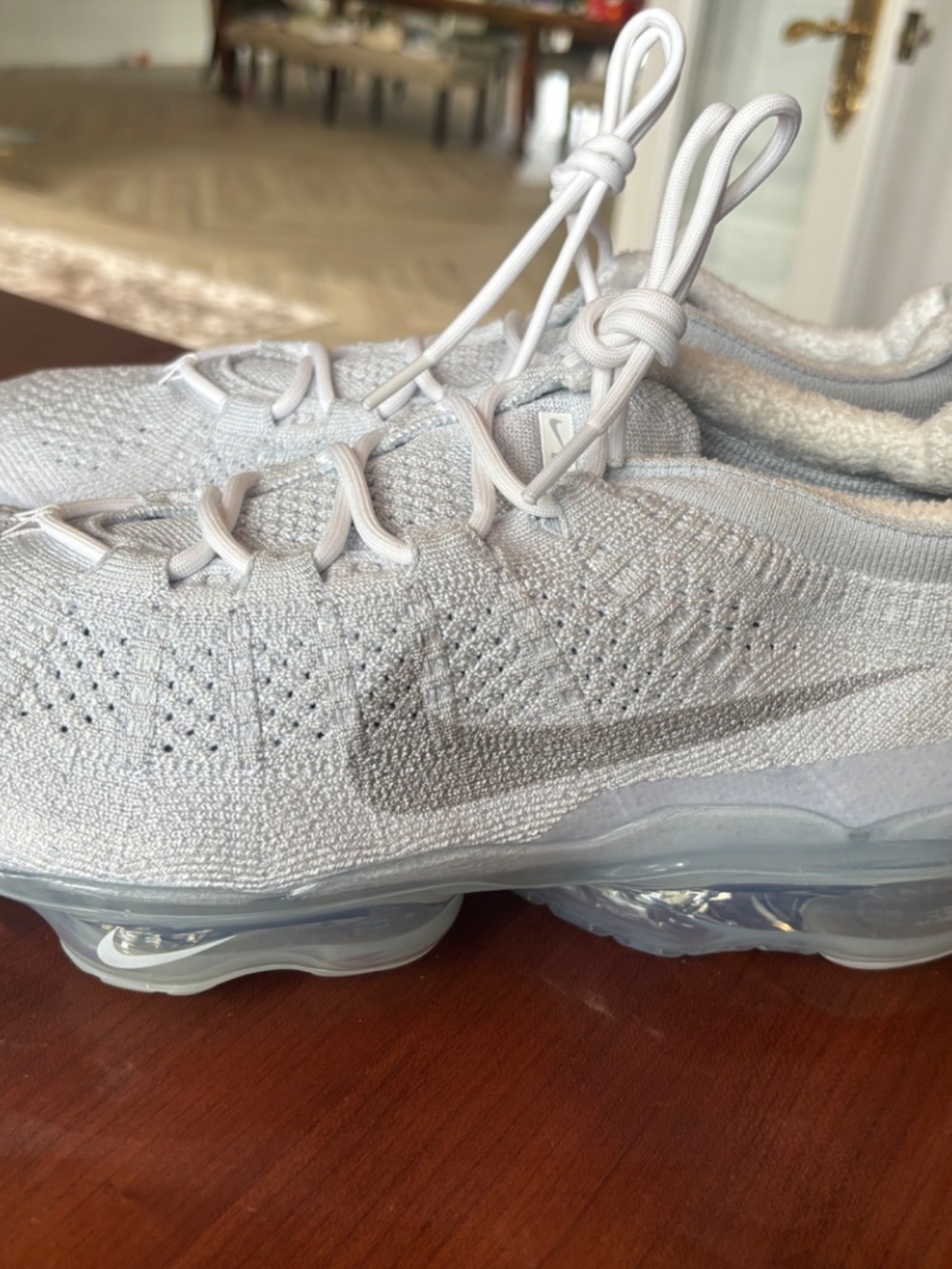 sneaker - Picture 9 of 9